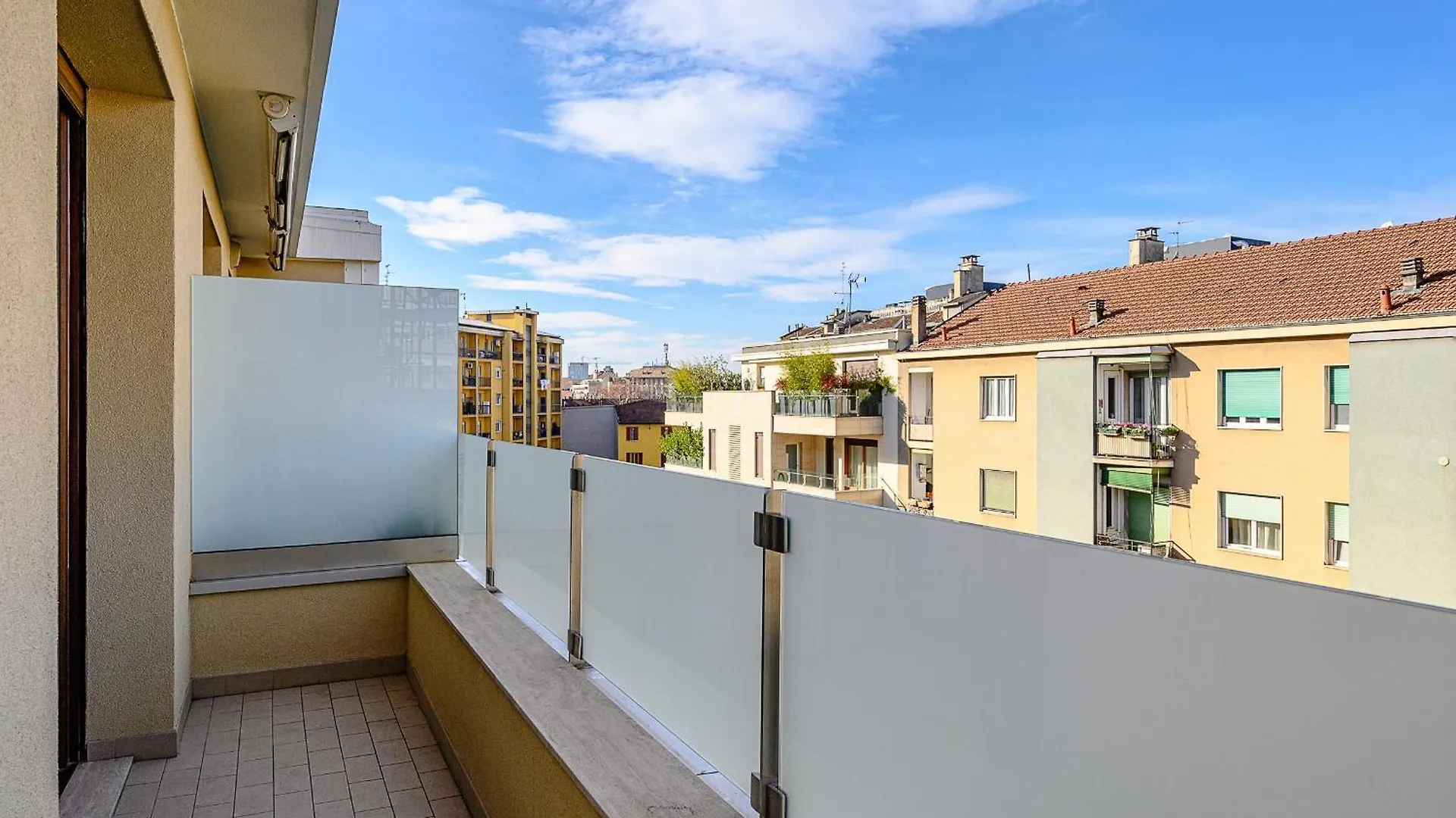 Classbnb - Spacious Apartment 20 Minutes From The City Center Milano 0*,  Italien